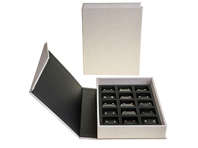 Caja Forrada Papel Dorado dibujo 2 (15 Huecos)